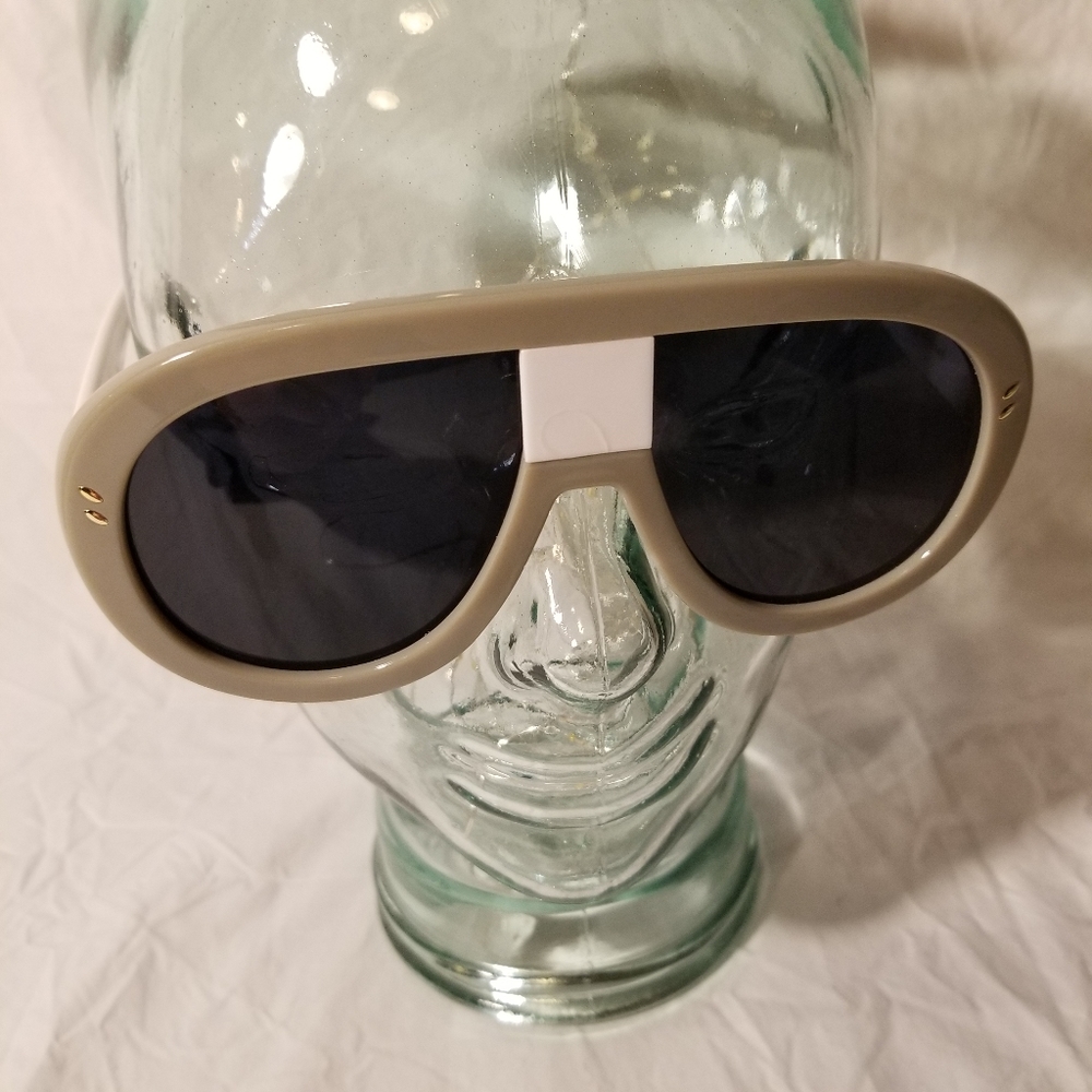 Unique Sunglasses - image 4